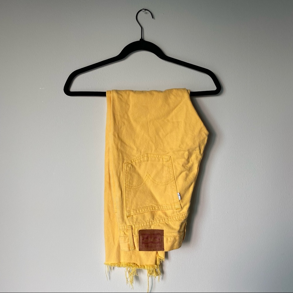 Levi’s} Yellow Raw Cut Straight Leg Jeans